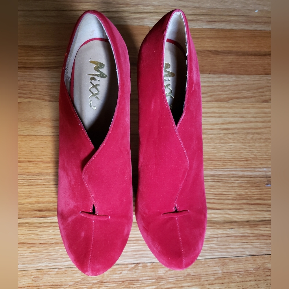 Mixx Shuz Women Very High Heel RED Velvet Slip On Pump Shoes Stiletto  7M
